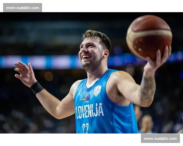 东契奇欧锦赛六连 25+ 跻身历史第三 东契奇欧锦赛六连 25+ 跻身历史第三