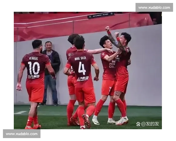 上海海港双线攻坚：补防强阵剑指双冠